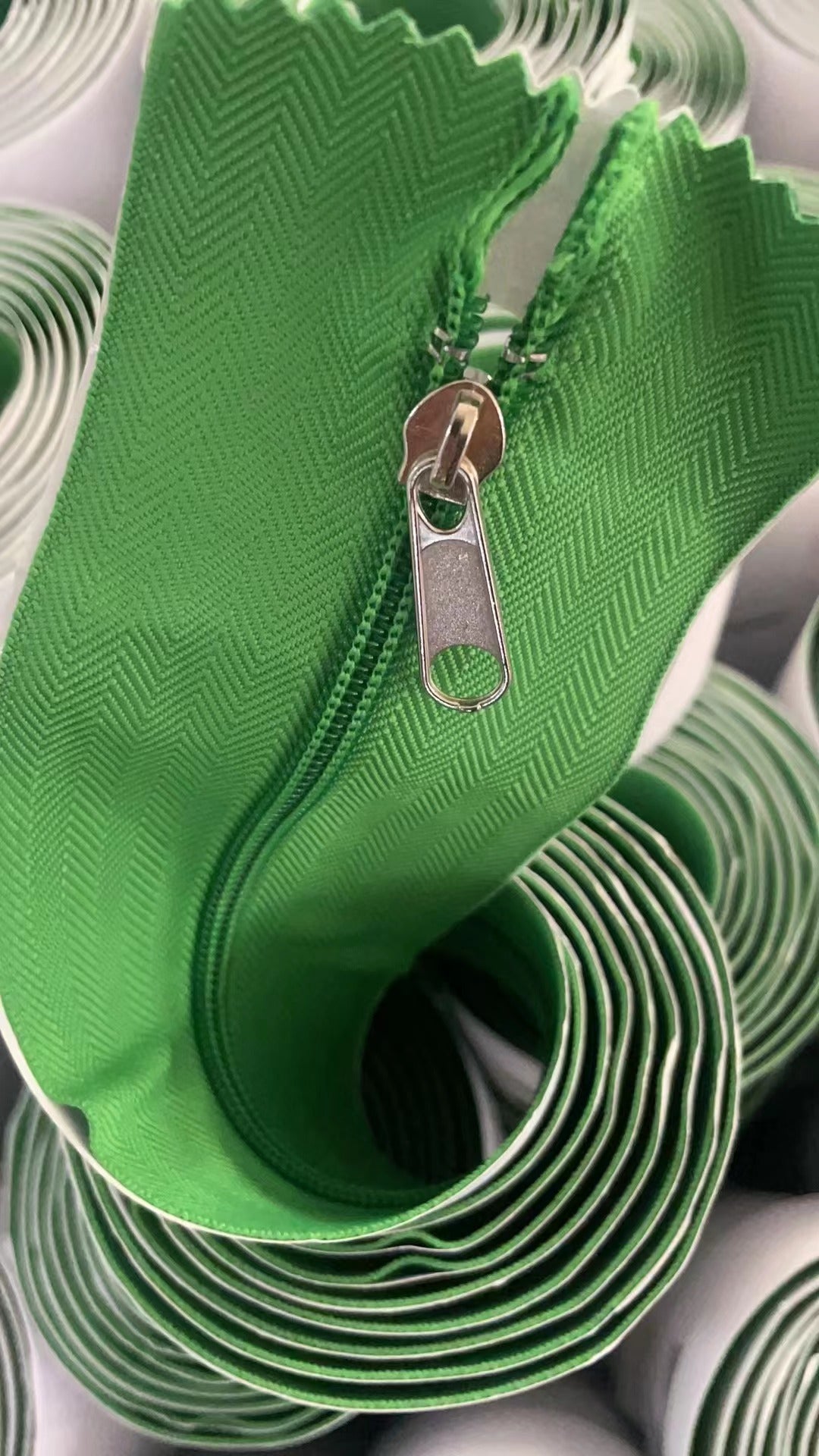 Containment Zipper 3"x7' 2/pk